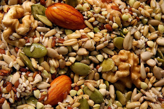 sprouted nuts seeds - Σόλων ΜΚΟ
