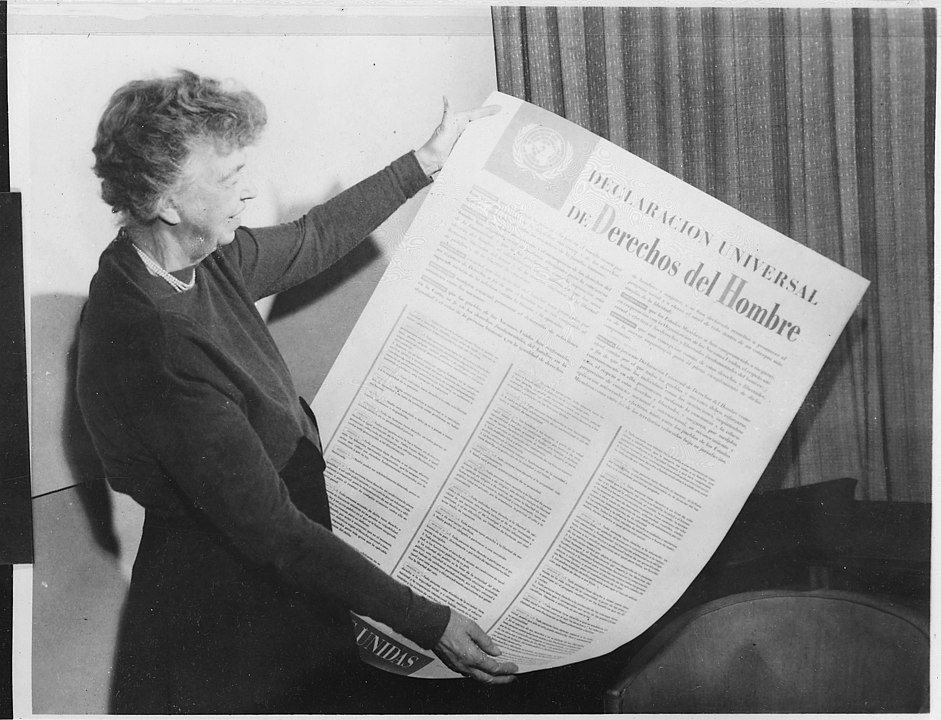 941px Eleanor Roosevelt and United Nations Universal Declaration of Human Rights in Spanish 09 2456M original 1 - Σόλων ΜΚΟ